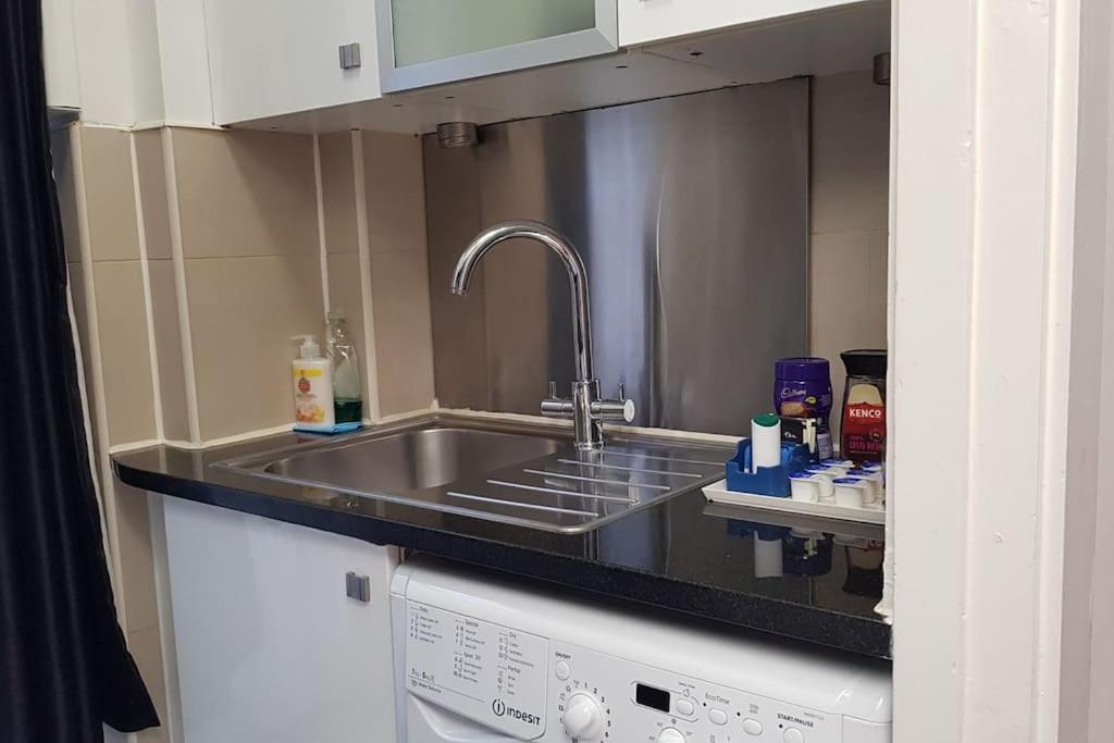 Studio Apt With Huge Balcony Near Oxford St - Marble Arch - Hydepark Лондон Екстериор снимка